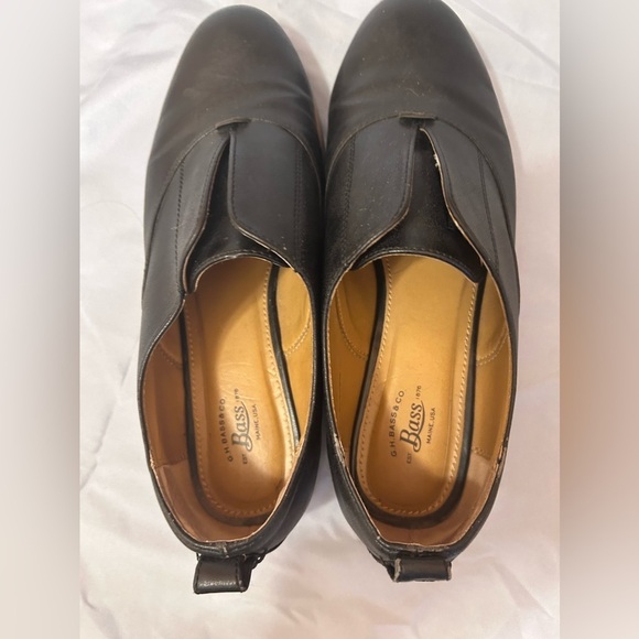 G.H. Bass & Co. Shoes - G.H. Bass Faux Leather Slip-On Loafers – Size 8M comfort classic preppy  shoe